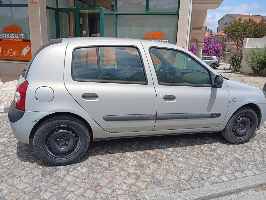 Renault Clio 2003