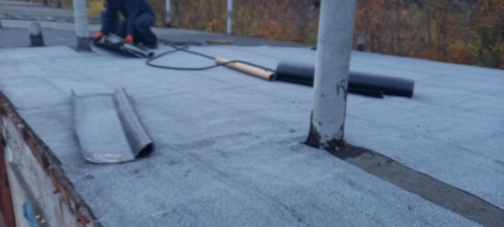 Ремонт покрівлі даху терміновий ремонт даху ринви димяря ремонт кровли