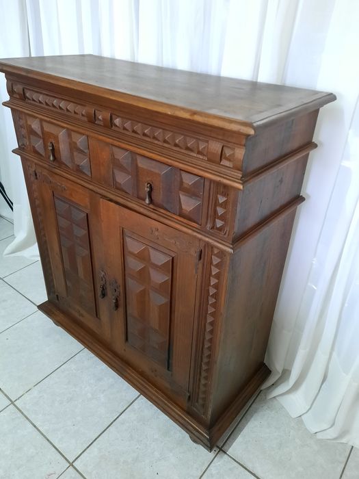 Comoda Rustica em Madeira