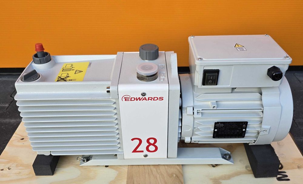 Pompa Próżniowa Dwustopniowa Olejowa Łopatkowa Edwards E2M28 Gazów Ploter