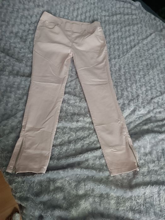 Spodnie damskie z zameczkami