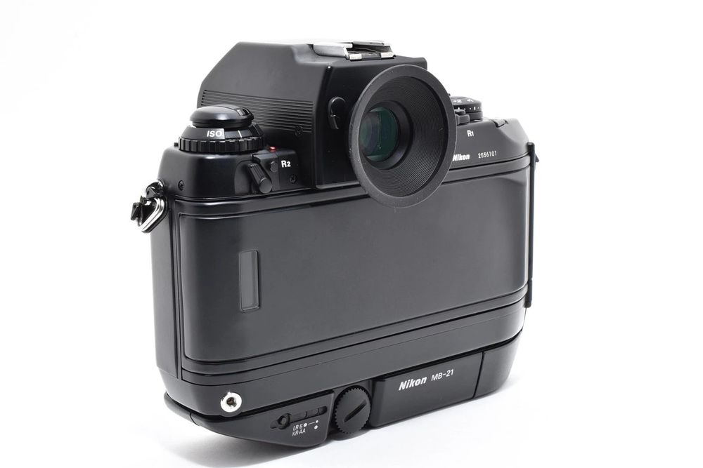 Nikon F4s + obiektyw 28-105 mm !!!