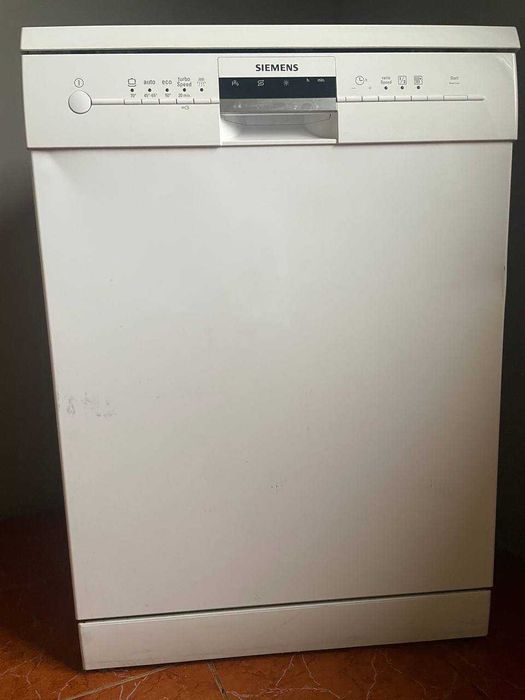 Посудомийна машина SIEMENS