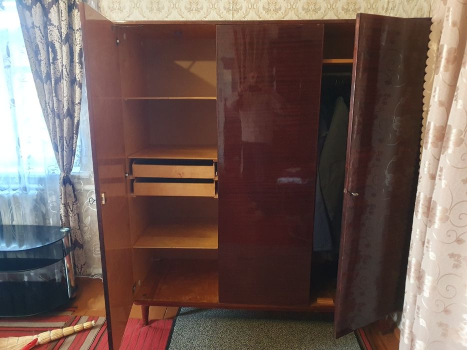 Продам румунський спальний гарнитур