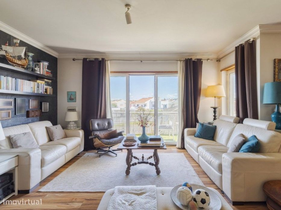 Penthouse Exclusiva no Coração de Grândola