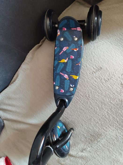 Hulajnoga trzykołowa