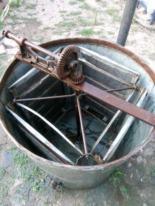 Медогонка на 4 рамки