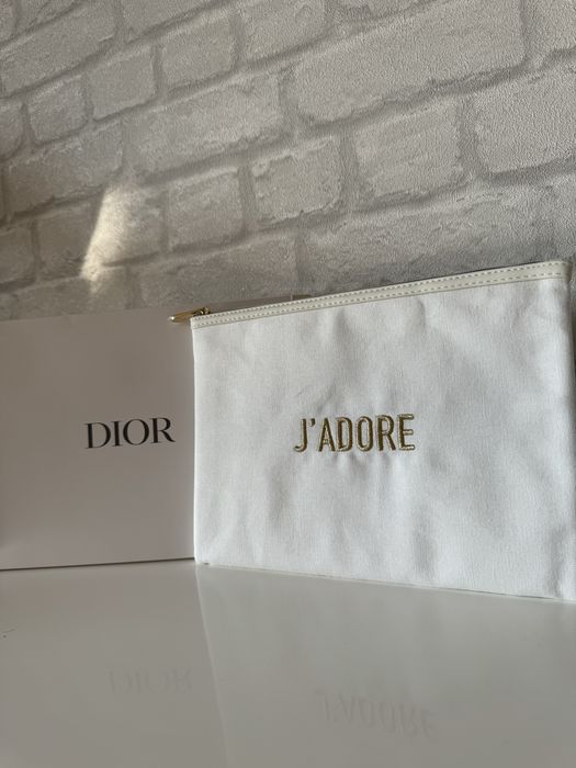 Косметичка. В подарунковій коробці