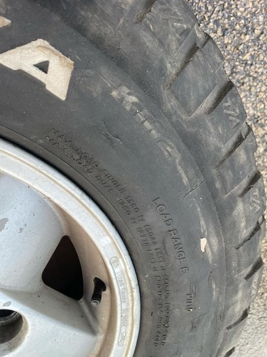 Jantes Land Rover Cyclone + Pneus BF Goodrich Mud Terrain 235X85X16