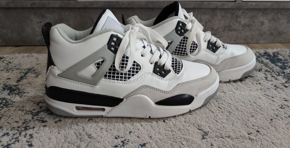 Кросівки Air Jordan 4 Retro Military Black / 37.5 розмір (23.5 см)