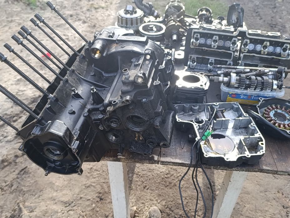 Części silnika Yamaha FZS 600 Fazer 98 - 03 r 5DM silnik głowica J3