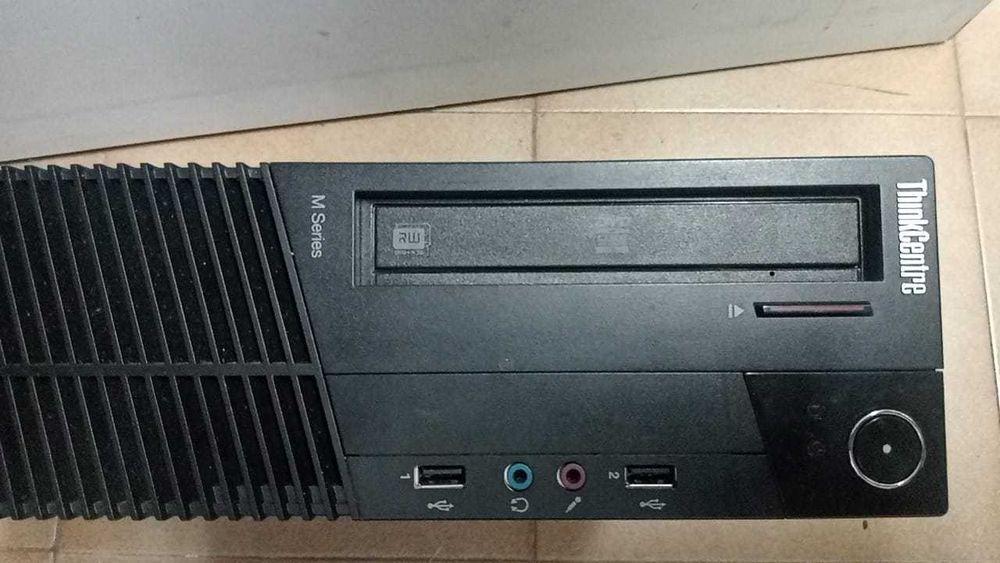 Lenovo M93P i5- 3.2GHz | 4 GB Ram | 500 HDD | Leitor