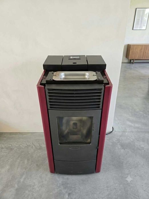 Piecyk Kominek na pellet Ravelli RC70 – 7,4 kW  Stan bardzo dobry