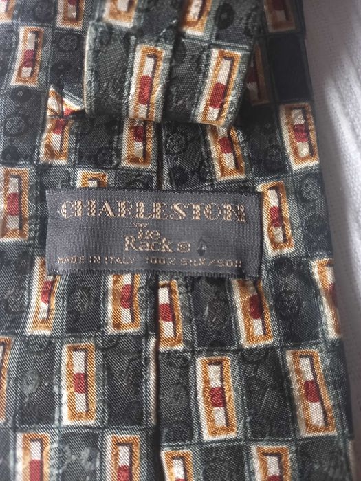 Gravata 100% seda Tie Rack, modelo Charleston (Portes incluídos)