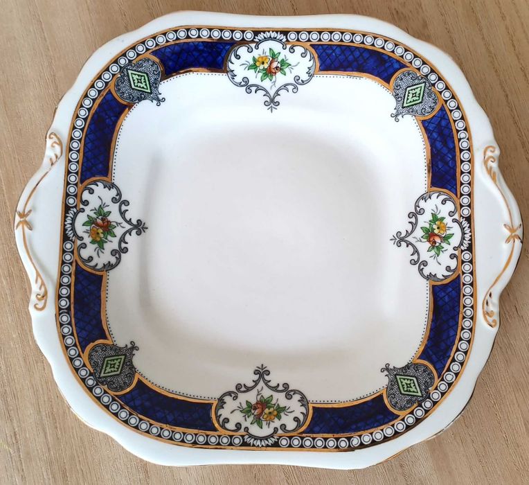 Conjunto de Porcelana Inglesa "Pearl Bridgwood"