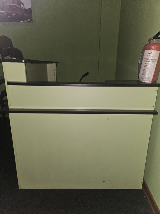 Продам стійку адміністратора