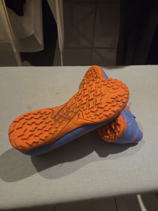 Buty turfy Puma rozm. 35