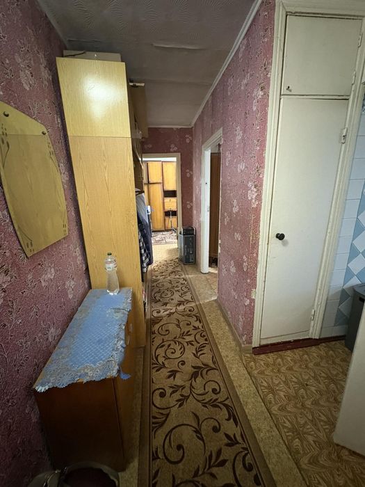 продається 2-ох кімнатна квартира Шепетівкаа
