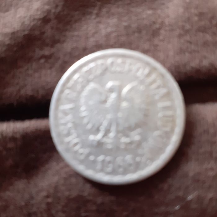 Sprzedam   1zł   z     1966roku.