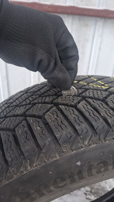 Продаю б/в Continental ContiVikingContact 7 225/50 R17 98T