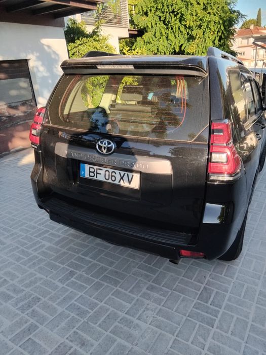 Toyota land cruiser prado