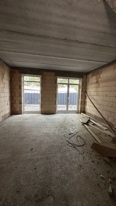 Таунхаус з окремим паркомісцем біля парка Незнайко.