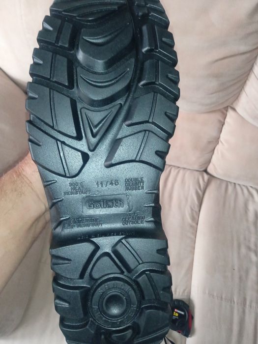 Продам ботінки шкіряні