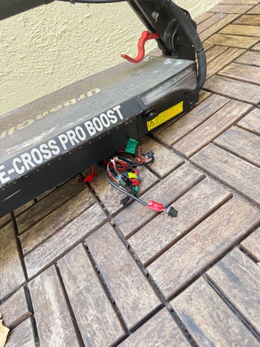 UrbanGlide E-Cross Pro Boost 2x800W – For Repair / Electric Expert