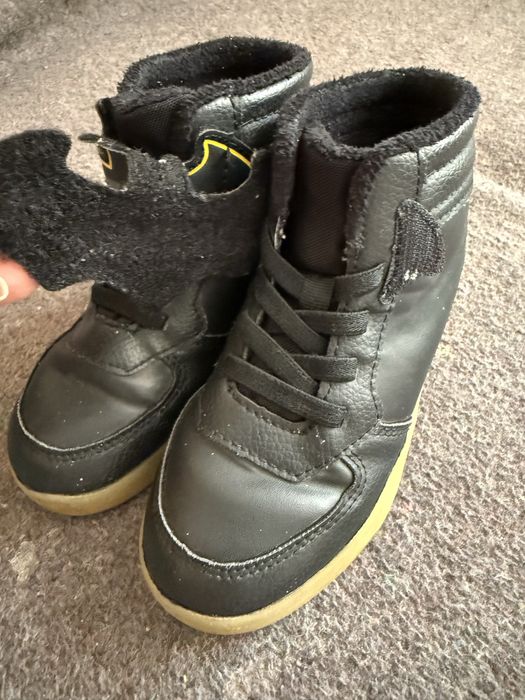 Круті черевики на хлопчика з бетменом h&m 27 розмір з підсвіткою