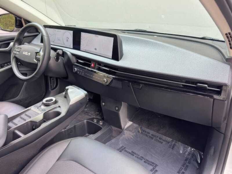 2024 Kia EV6 Light