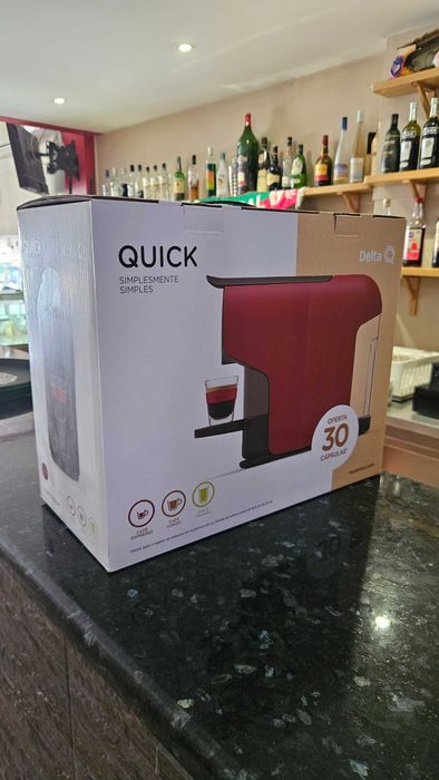 Maquina de café Delta Q Quick Nova com oferta de 30 capsulas