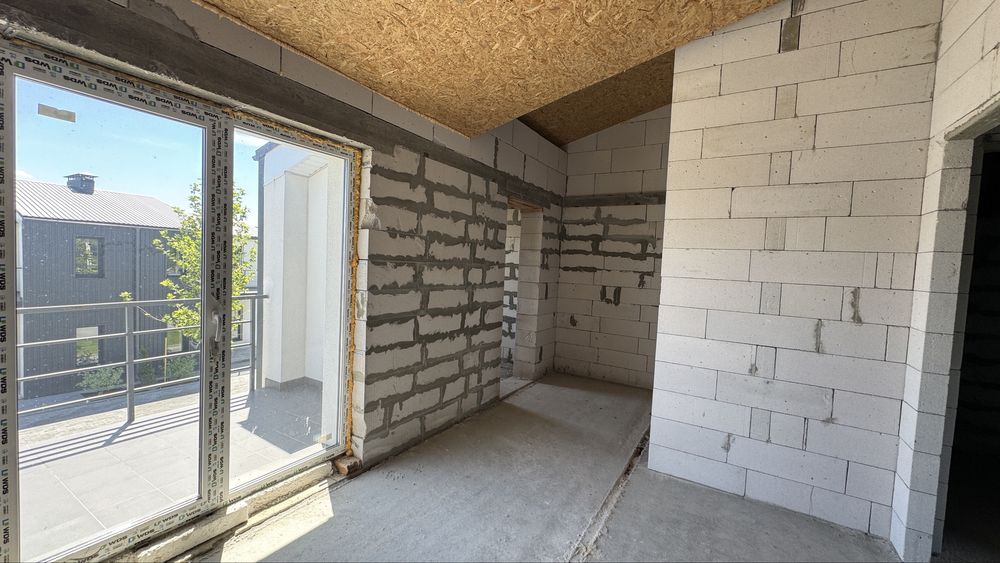 Забудовник КМ White-Blackie Duplex | Продаж дуплексів Київ