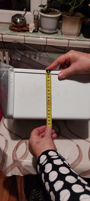 Ящички від холодильника Ariston