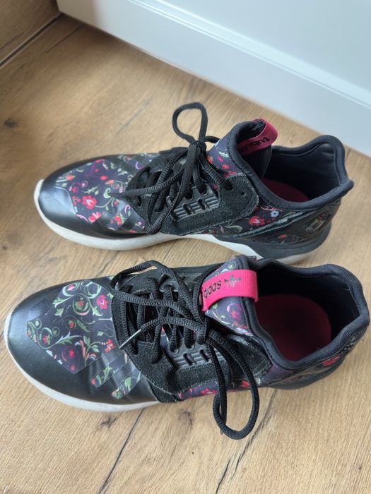 Adidas tubular runner moscow flowers 40