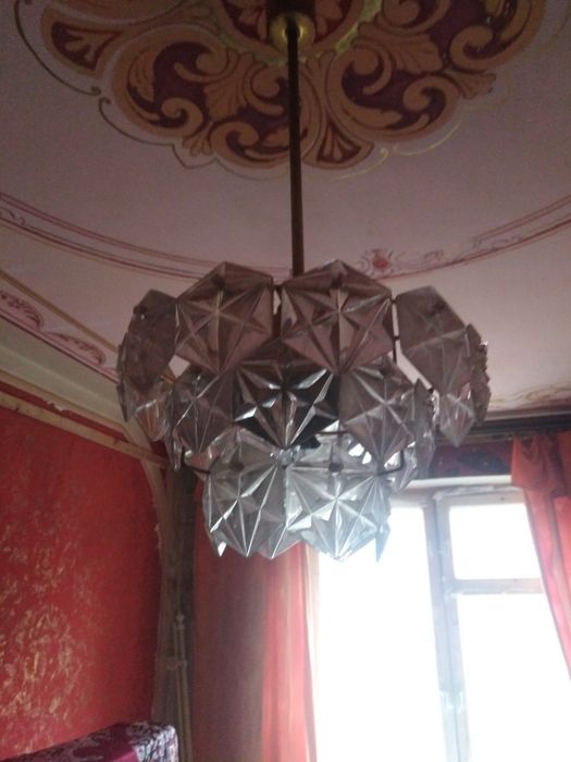Люстра хрустальная Чехословакия.