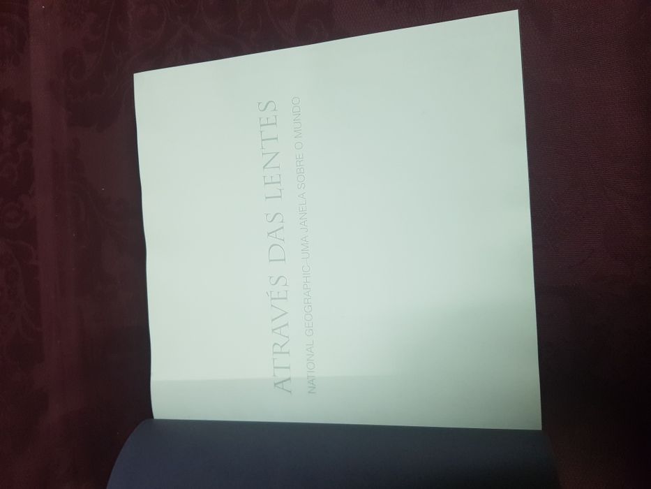 Livro " Através das lentes"