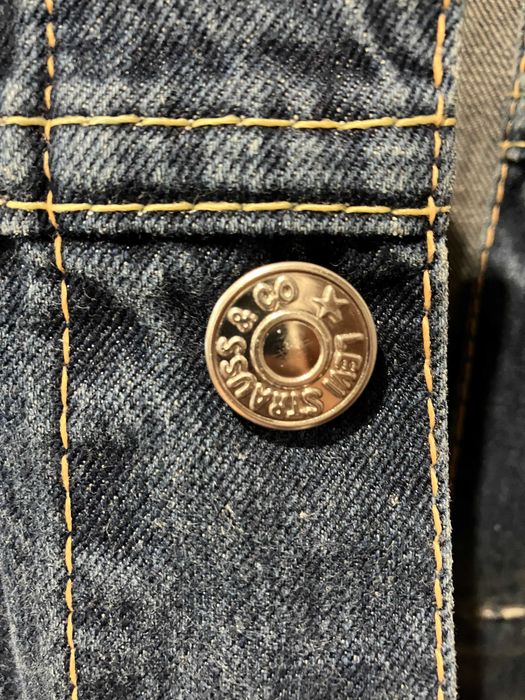 [Como novo] Casaco de ganga de senhora original da Levis, tamanho L.