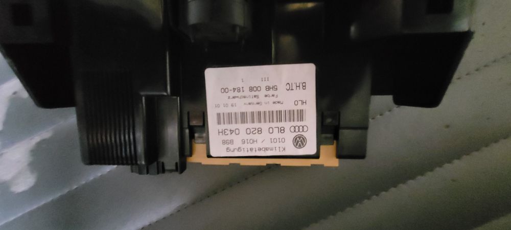 Panel klimatyzacji Audi A3 8l