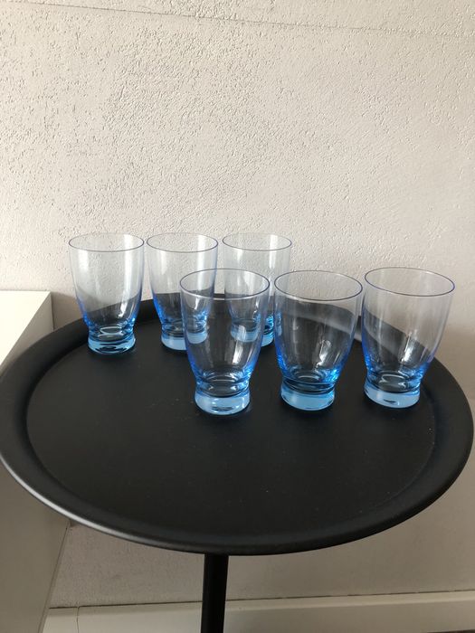 Szklanki niebieskie z PRL