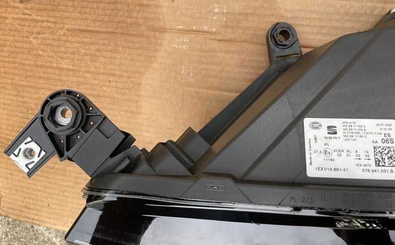 otica frontal ESQ seat ateca FULL LED . fase 2