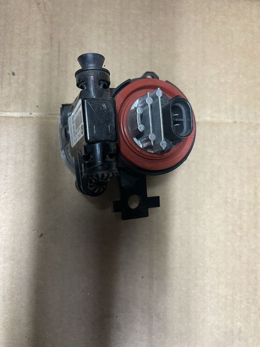 Farol de nevoeiro esquerdo Renaul Clio V LIFE