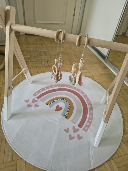 Stojak dla niemowląt do zabawy baby gym nowy