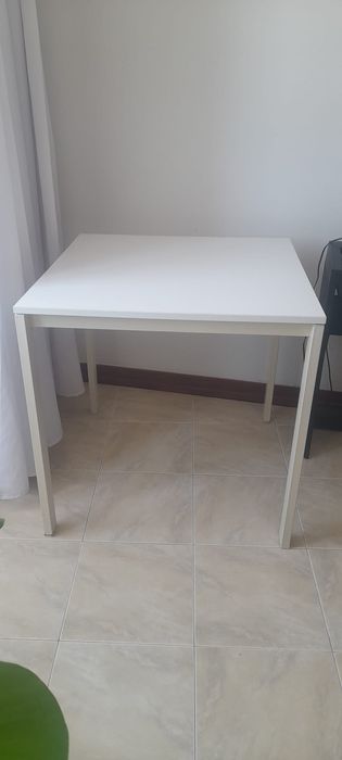 Mesa 75x75, IKEA , modelo Meltorp