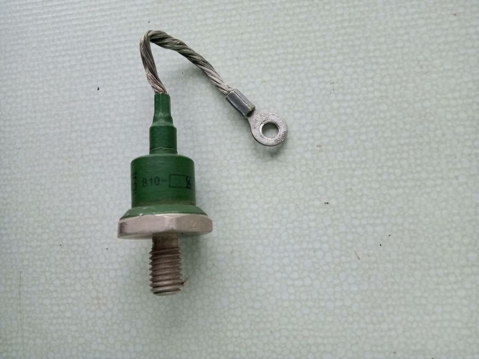 Тиристоры КУ202Н,Л,Е,Т132-50-5,Т122-25-6,Т122-20-8,ДЛ122-40-10,КД2997Б