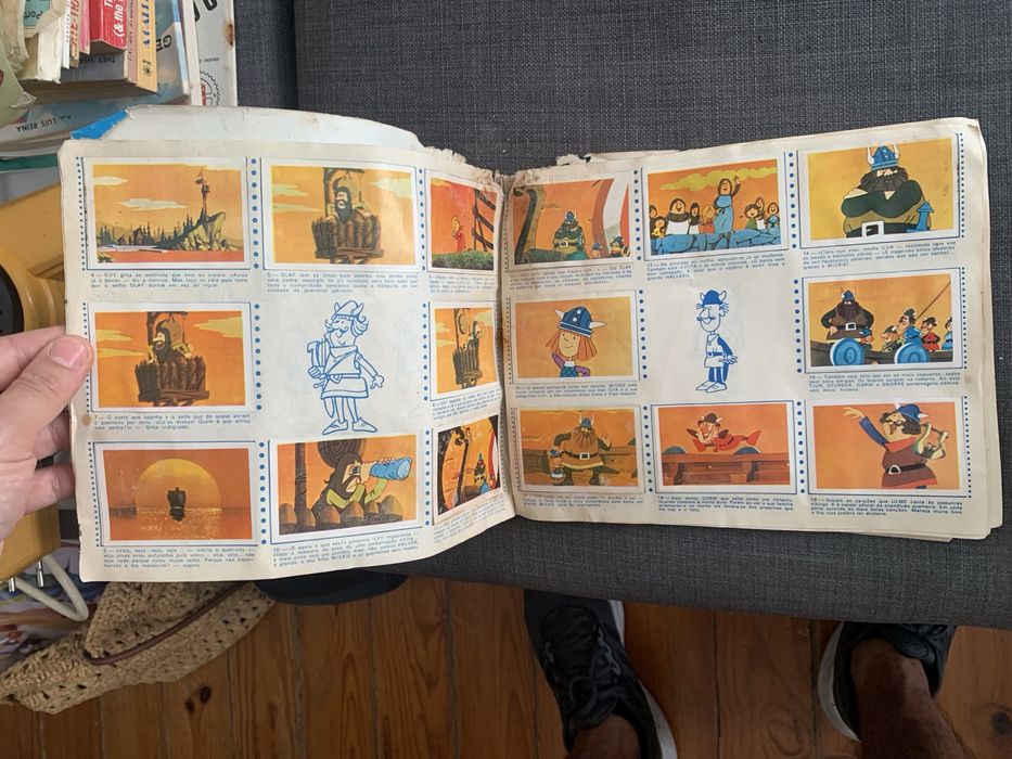 Caderneta de Cromos Vintage o Viking de 1975