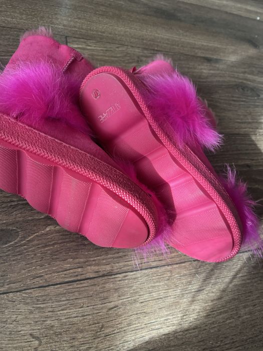 Продам натуральные яркие замшевые Угги сапожки на цегейке! Португалия!