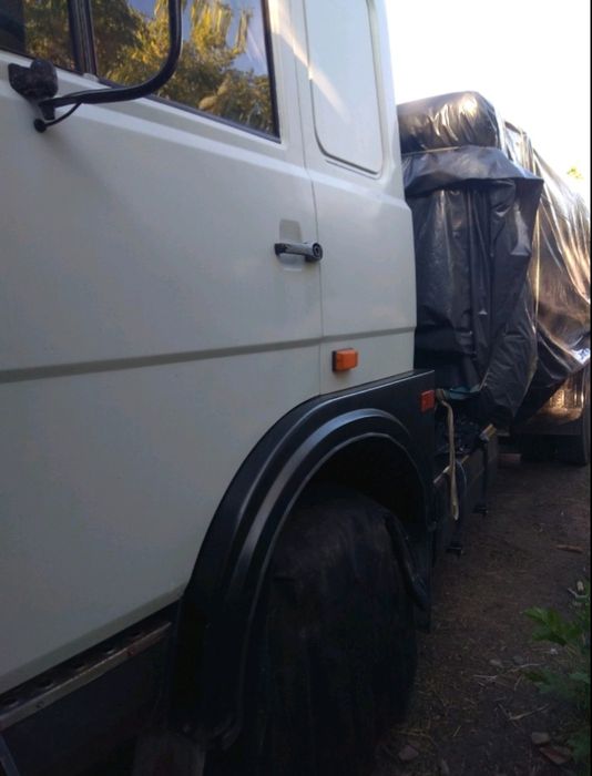 Вантажівка МАЗ 53366 з напрацюванням 4 тис.км