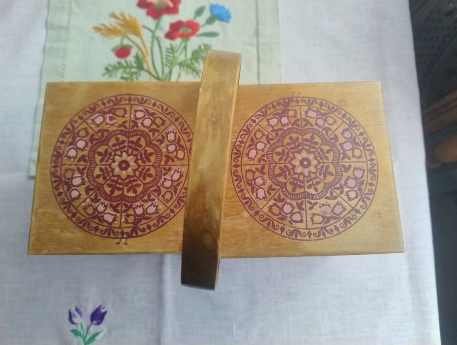 Szkatułka drewniana