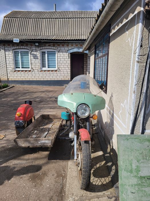 Продаєця мотоцикл ИЖ Юпитер 5