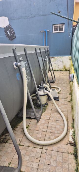 Vendo piscina (mudança de casa)